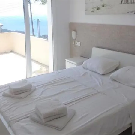 וילה Sleeps 17 Pool Wifi *